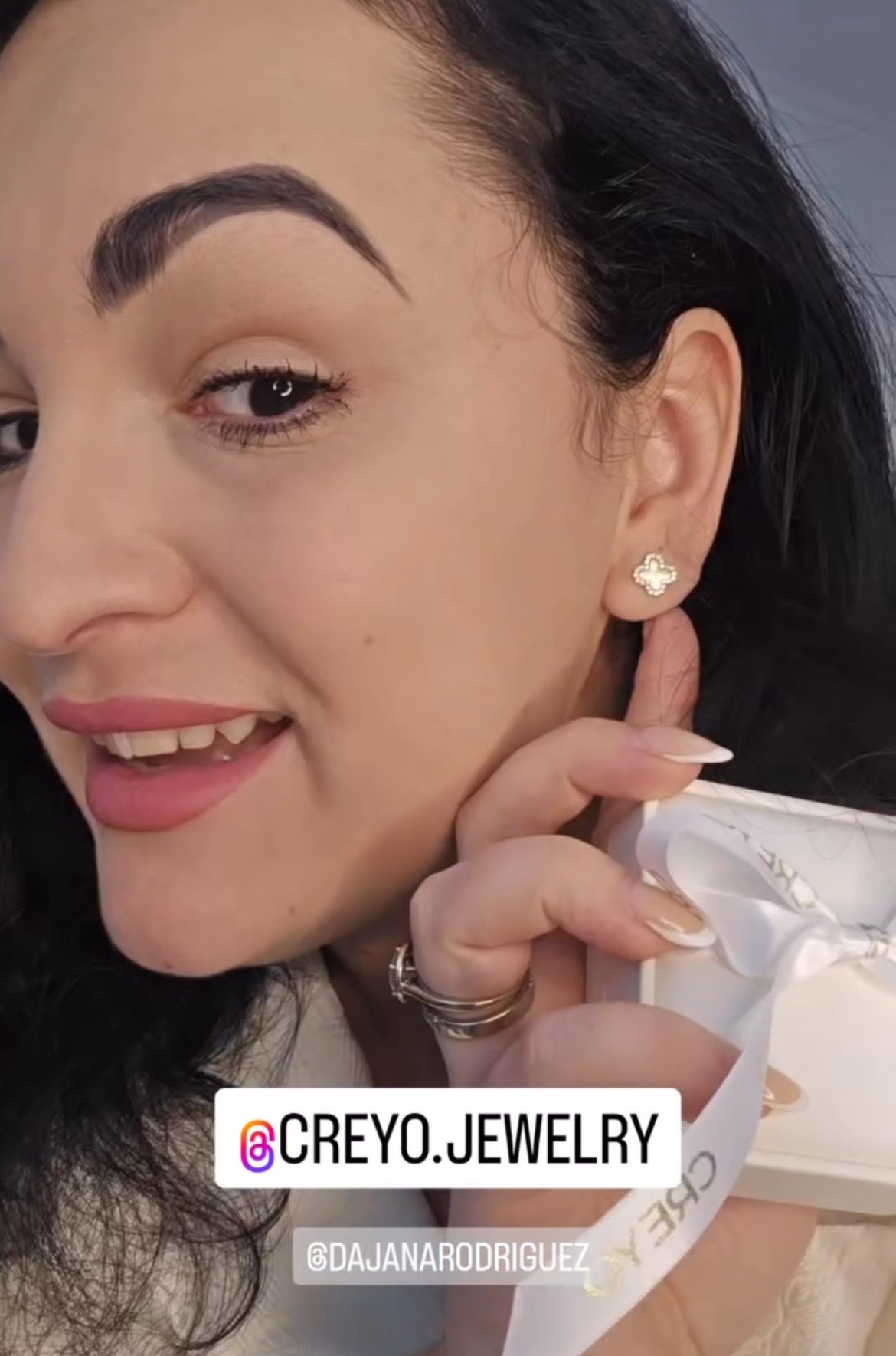 AUREA BLOOM | Gold earrings with a four-leaf clover motif 