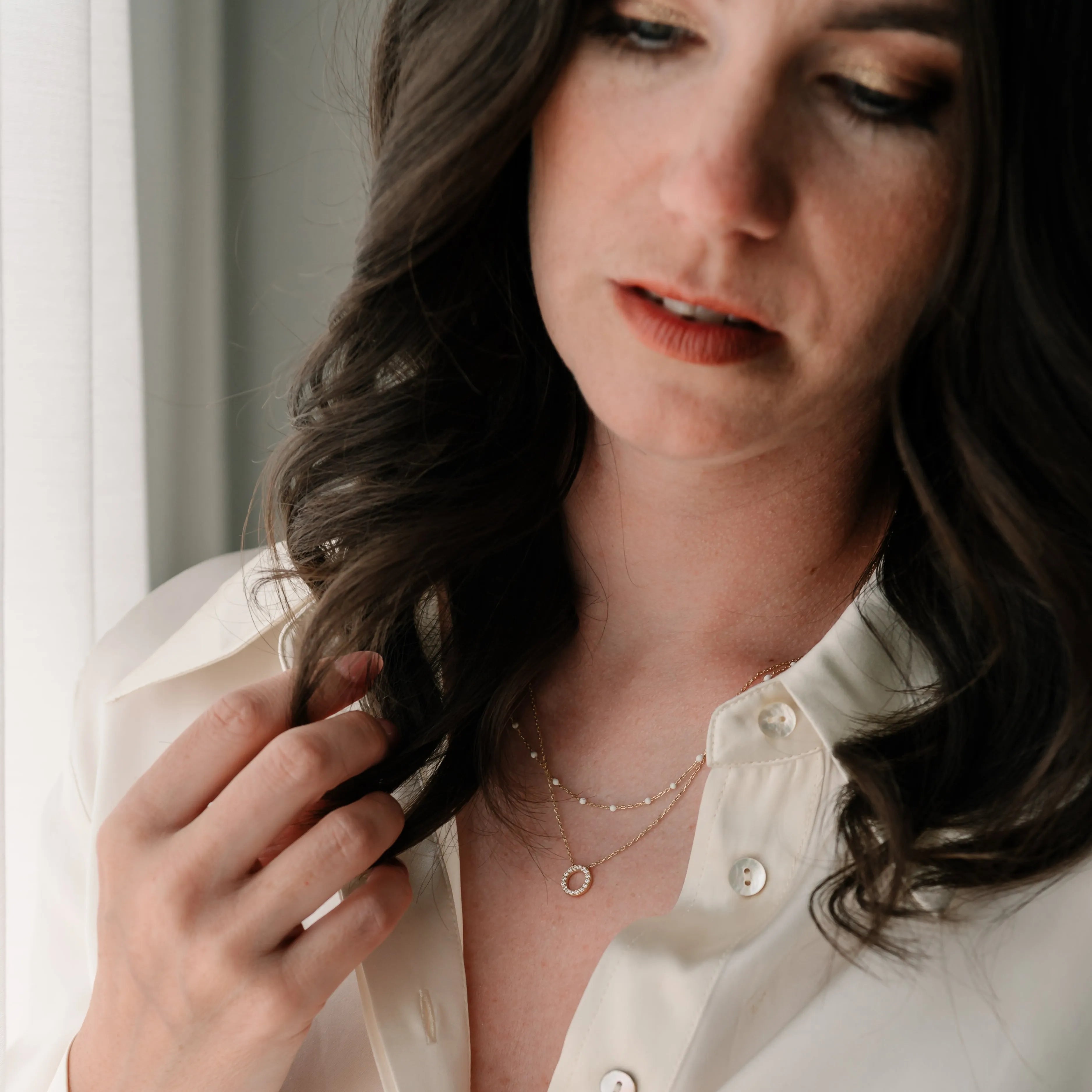 Vrstvenie náhrdelníkov PUREA a AURA v romantickom štýle